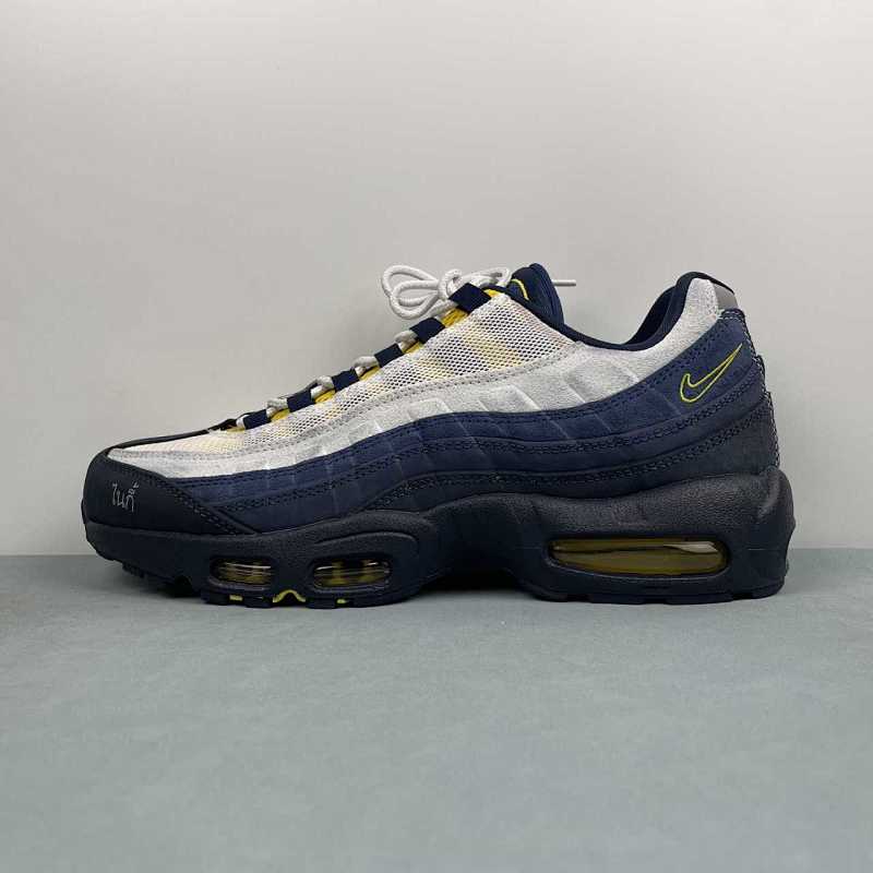 X NIKE Air Max 95 HQ8492-400 40 40 5 41 42 42 5 43 44 44 5 45 46 47 5 48 48 5